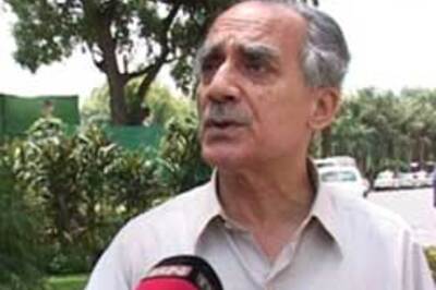 BJP not to expel Shourie, plays down his statements