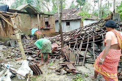 Cyclone Aid Scam: TMC Expels Party Leaders; BJP, CPI(M) Also Talk Tough Against Relief Fraud