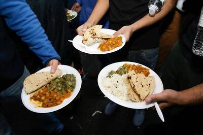 Stuffed Paratha, Ripping Rotis and Choley: A Taste of Home for California’s Punjabi Truck Drivers