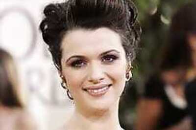 Rachel Weisz gives birth to son