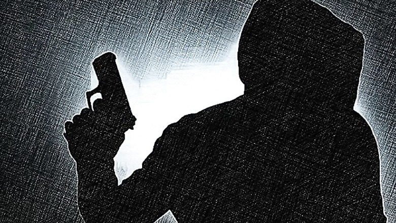 Motorcycle-borne Men Open Fire at Police Party in Karnal, Free Convict