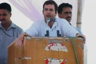 Rahul starts Karnataka tour, defends UPA govt