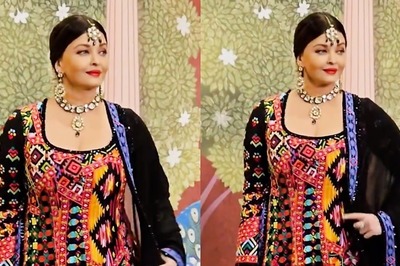 Aishwarya Rai's 2nd Solo Appearance Raises Eyebrows; Amitabh Poses With Navya at Ambani Event | Watch