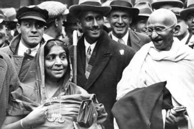 Mahatma Gandhi's Signed Postcard to Annie Besant Auctioned for $20,000 in US