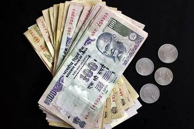 Rupee fails to maintain early gains vs dollar