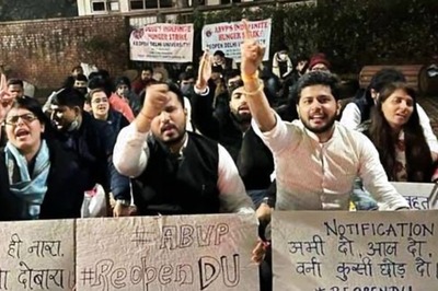 DU Reopening Might be Discussed in AC Meet Today, Student Resort to Hunger Strike Demanding Offline Classes