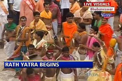 Modi flags off Jagannath yatra in Ahmedabad