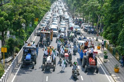 Agri Bills Protest: Farmers Stopped At Noida-Delhi Border, Police Deployed