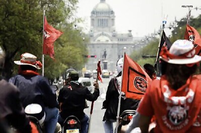 Grenade blasts kill 3, wound 75 in Bangkok