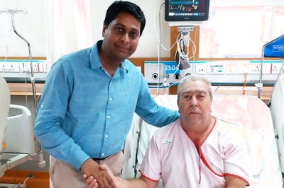 Braving Mid-Air Cardiac Arrest, Pilot Lands Plane Full of Passengers Safely at Kolkata Airport