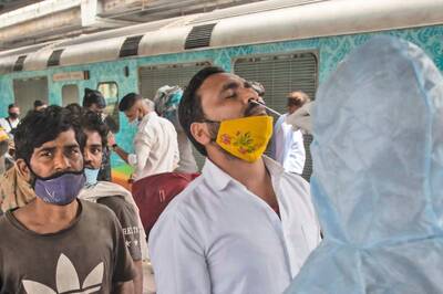 BMC Bans New Year Celebration Parties, Gatherings in Closed or Open Spaces in View of Covid