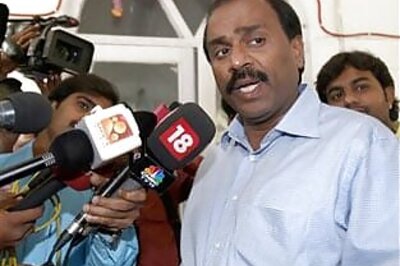 Yeddyurappa, Reddys to address media jointly