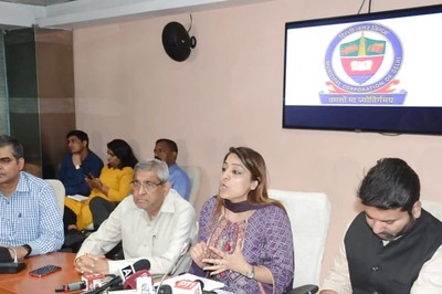 Files on Extension of Contractual Workers at MCD Withheld, Alleges BJP; Mayor Responds