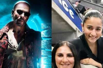 Jawan Collects Rs 350 Cr In Just Three Days; Alia Bhatt, Ranbir Kapoor Spotted Posing With Fans