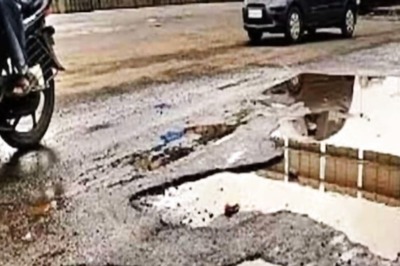In Bengaluru, Residents Perform Pothole Puja To Protest Against Poor Roads