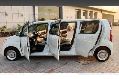 Maruti Suzuki Wagon R Modified into a Seven-Door-Limousine is Beyond Impressive