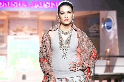 AICW 2015: Kriti Sanon turns rebel bride for Monisha Jaising