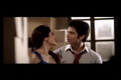 PREVIEW: Shahid-Anushka in Badmaash Company