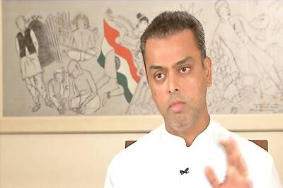 Congress Leader Milind Deora Calls for Debate on Centre's Proposal to Hold Simultaneous Polls