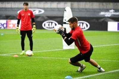 Julen Lopetegui Praises 'Best' Manchester United Side in Recent Memory Before Europa Semi-final