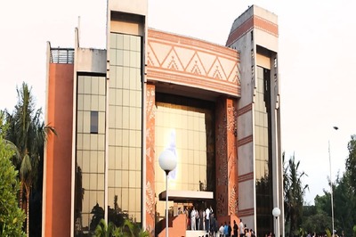 Average Salary Rises to Rs 29 lakh for IIM Calcutta's MBA 2021 batch, 100% placement