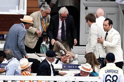 Paramedics Attend MCC Member After Being Struck on Head by Six During ENG vs SL Lord's Test, Play Halted Briefly