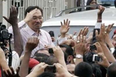 Malaysian leader Anwar gets bail in sodomy charge