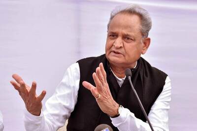 Kapil Sibal's Comments on Bihar Have Hurt Sentiments of Congress Workers Across Country: Ashok Gehlot