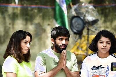 Protesting Wrestlers Bajrang Punia, Sakshi Malik, Vinesh Phogat Meet With Home Minister Amit Shah