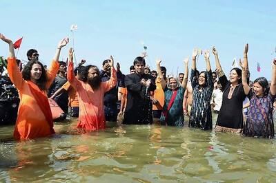 Snapshot: Vivek Oberoi takes a holy dip at Sangam