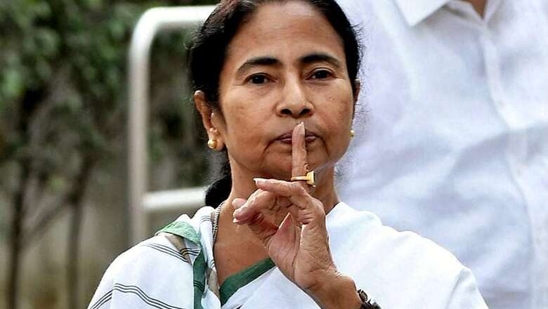 After SC Rap, Mamata Banerjee Says Will Obey Directive on Aadhaar Plea