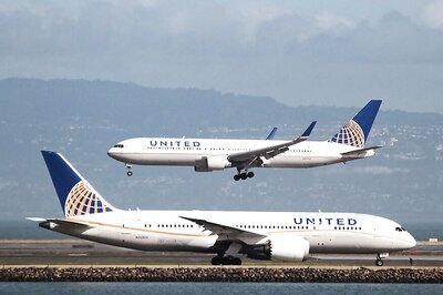 United Airlines Under Fire for Barring Girls Wearing Leggings