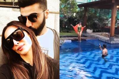 Arjun Kapoor Turns Photographer for 'Diva' Malaika Arora As She Poses in Swimsuit
