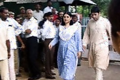 No Gandhi can save Congress: Maneka