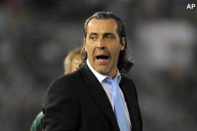 Batista to remain Argentina coach for 2010