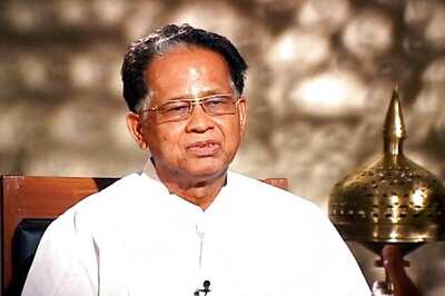 Tarun Gogoi announces Rs 862 crore package for Assam