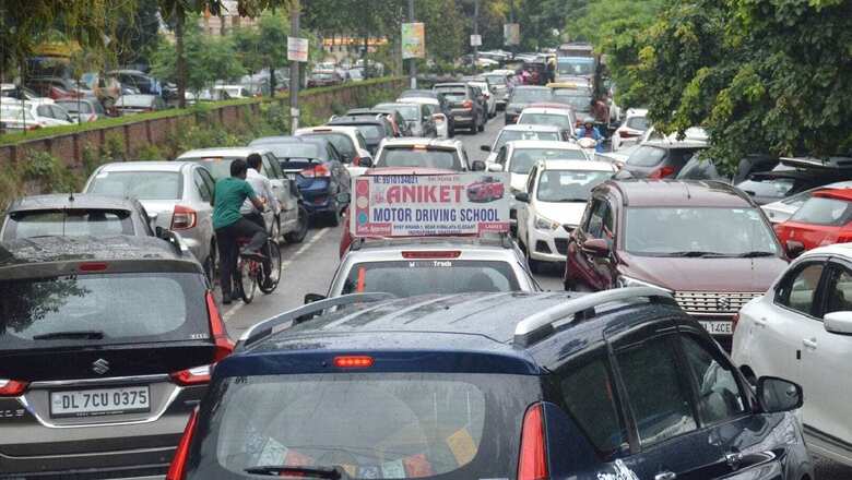 Fair at Pragati Maidan Causes Heavy Traffic Jams in Delhi