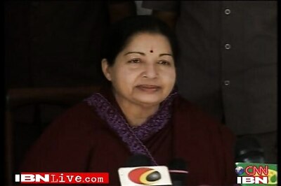 Mullaperiyar row: Jaya writes to PM, slams Kerala