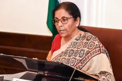 FM Nirmala Sitharaman to Meet Heads of Banks, NBFCs on Loan Recast Today