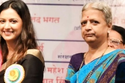 Actress Tejashri Pradhan Remembers Her Late Mother, Says 'Pain Feels As Fresh As Ever'