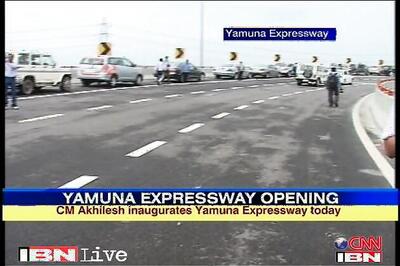 Yamuna Expressway: From Delhi to Agra in 2 hours