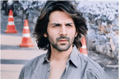 Struck by FOMO, Kartik Aaryan Asks 'Meri Koi Release Date Announce Nahi Ho Rahi Kya?'