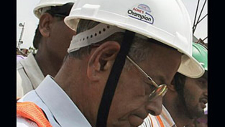 Sreedharan revisits Metro accident site