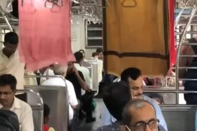 WATCH: Mumbaikars Drying Clothes Inside Local Train is Peak Desi 'Jugaad'