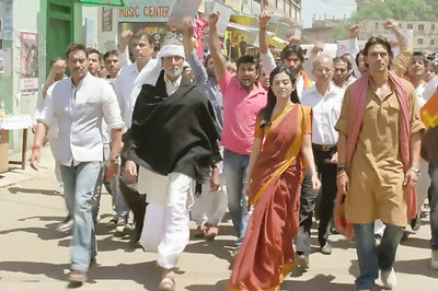 Post 'Satyagraha', Amrita Rao looking for challenging roles