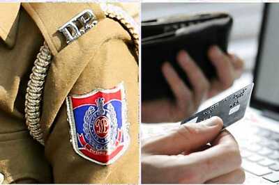 Delhi Cops Pay 'Shagun' to Colleague Via e-wallets, Bank Apps