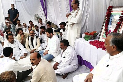 Rahul Gandhi Holds 'Chane Pe Charcha' in Amethi