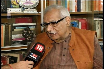 Surprised no post-mortem done after Shashtri's death, says former PM's media advisor Kuldip Nayar