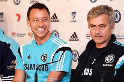 Chelsea captain John Terry, teammates salute outgoing Jose Mourinho
