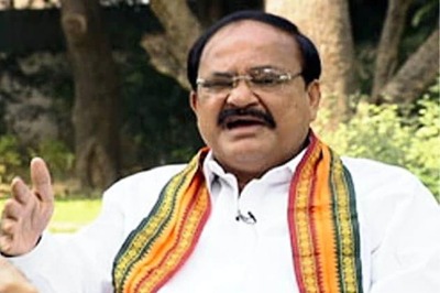Venkaiah Naidu heaps praise on President, PM for Yoga Day initiatives